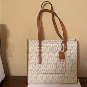 Michael Michael Kors Vanilla Tote Bag